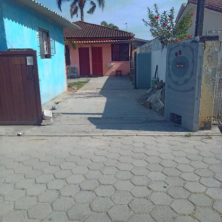 Kitinete Pequena Em Patio Compartilhado Villa Florianópolis Eksteriør bilde